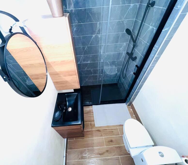 Joli Piece Entierement Renove Et Equipe Classe 2 Etoiles Apartment *